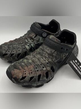 🏕️ *CROSSKIX Mossy Oak Unisex Water Shoes – Women 9 / Unisex Men 7 (D0602430) –